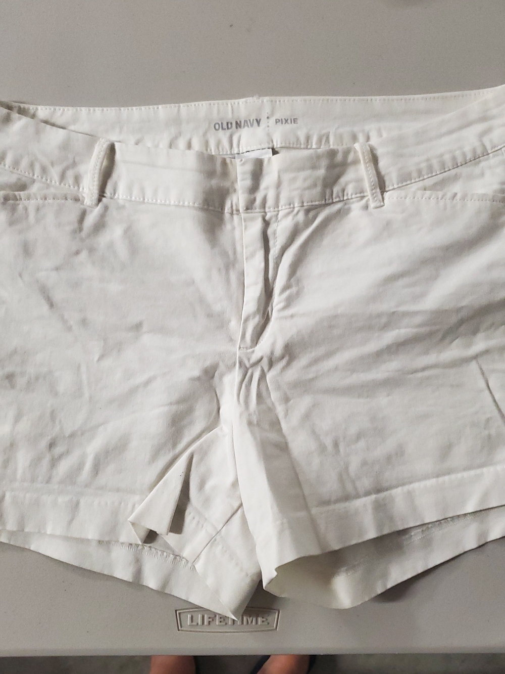 Old Navy Pixie White Women's Bermuda Shorts